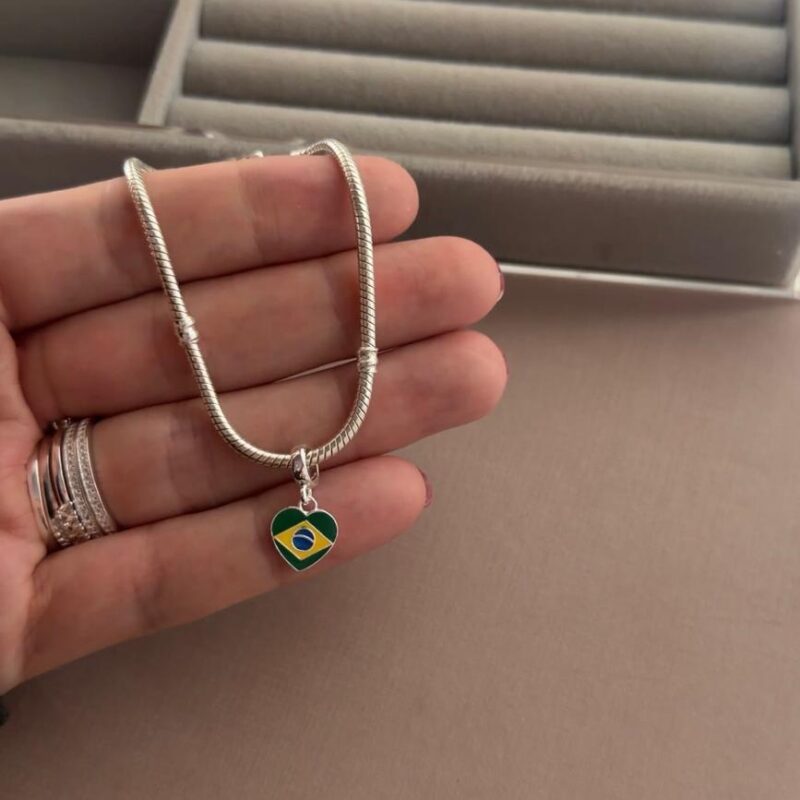Berloque coração Brasil