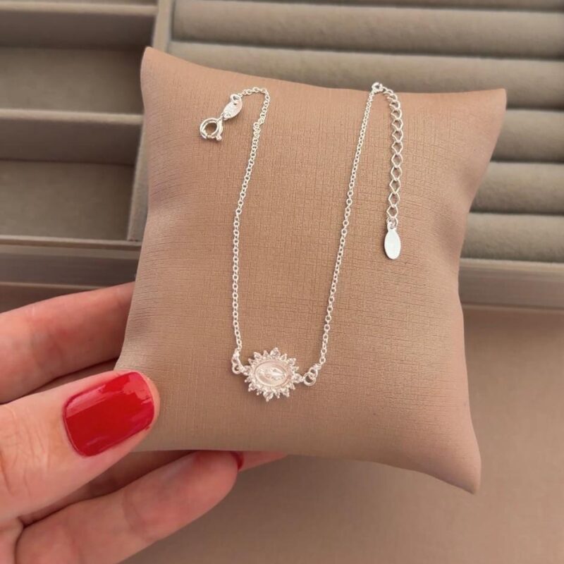 Pulseira N.S Das Graças cravejado. 21 cm com extensor