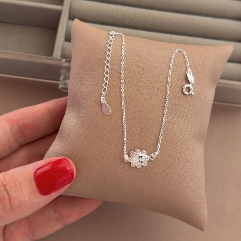 Pulseira Nossa senhora aparecida cravejada.  21 cm com extensor