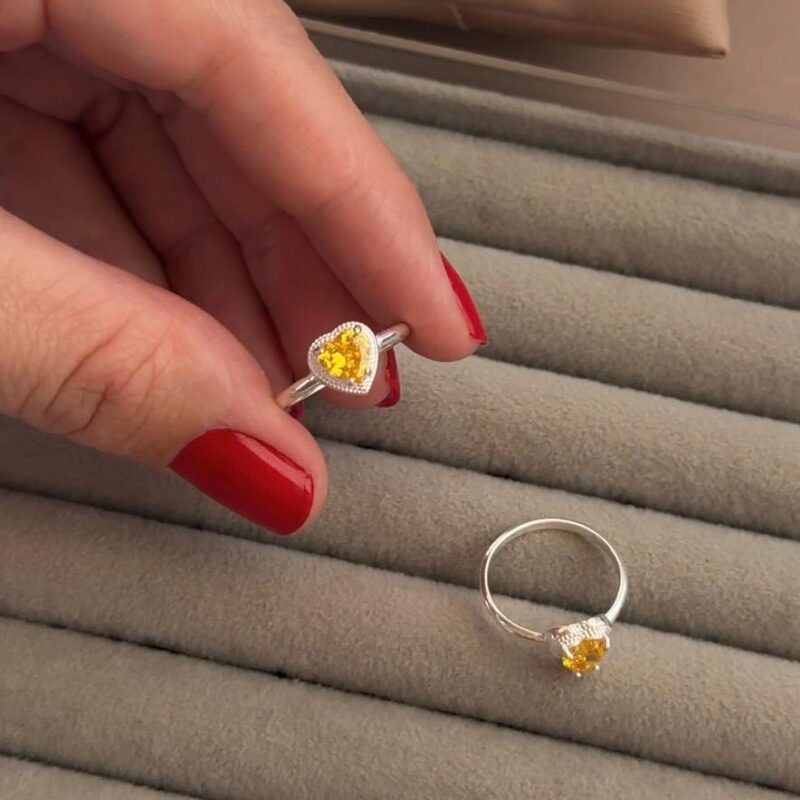 Anel coração amarelo